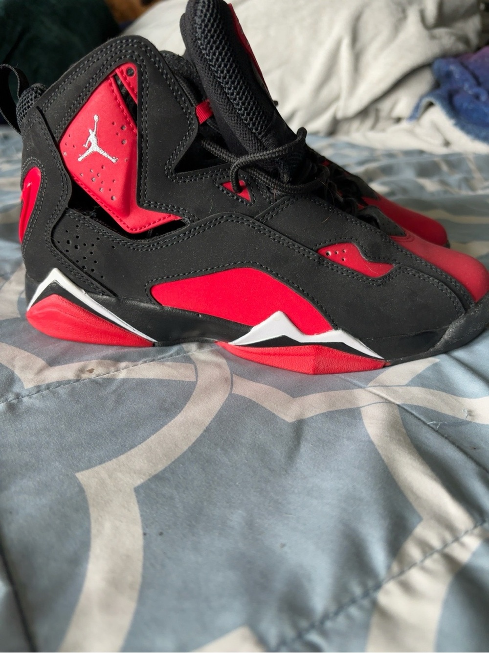 Jordan Retro Black and Red Basketball Shoes